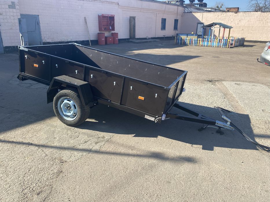 Пасажирські перевезення легковим авто, сімейні переїзди з причіпом