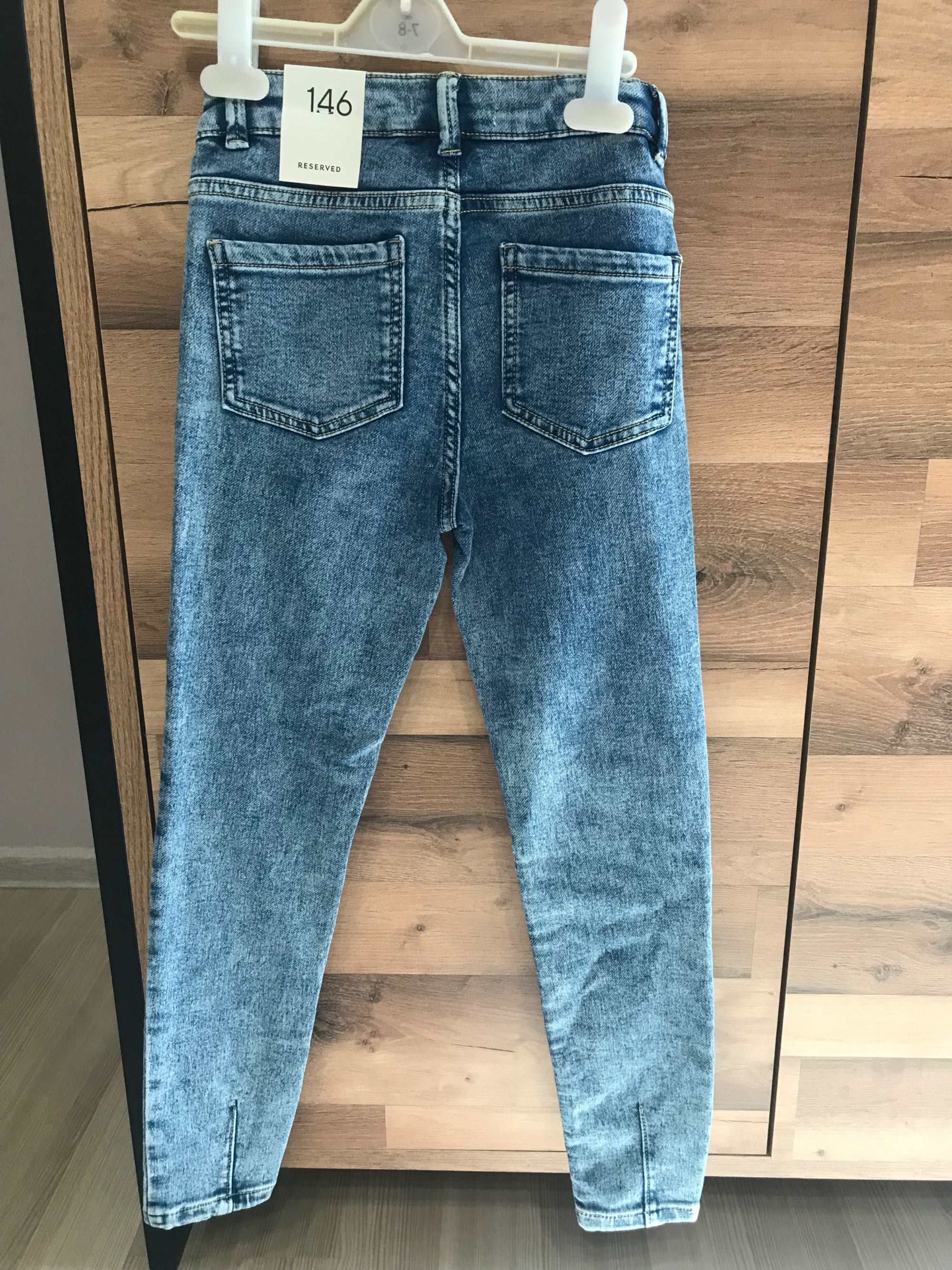 Нові джинси Reserved р 146