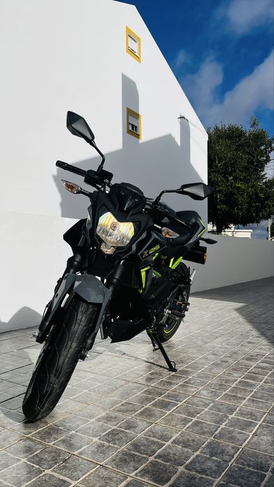 Kawasaki z125 como nova