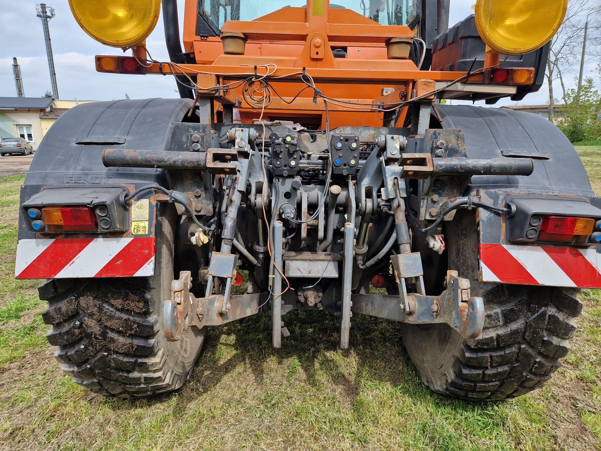 Ciągnik rolniczy FENDT 524 komunalny