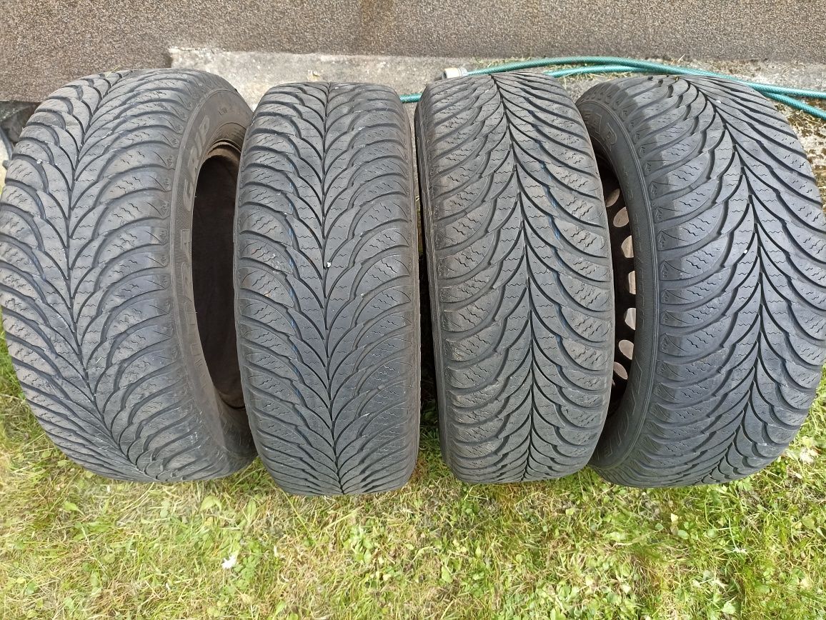 4 opony zimowe 205/60R15 Goodyear Eagle ulta grip felgi VW golf, 6 mm