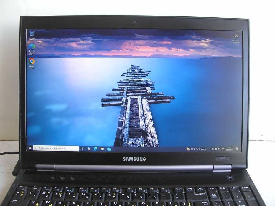 Ноутбук Samsung (Intel Core I5 / 8 ГБ / NVidia 1 ГБ / 15" 1600x900)