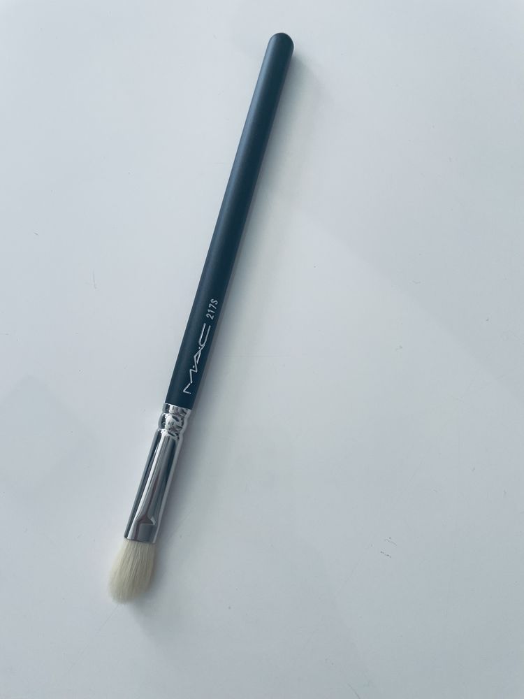 MAC Cosmetics Brush 217S Blending Brush pędzel