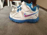 Buty dziecięce Nike rozmiar 21