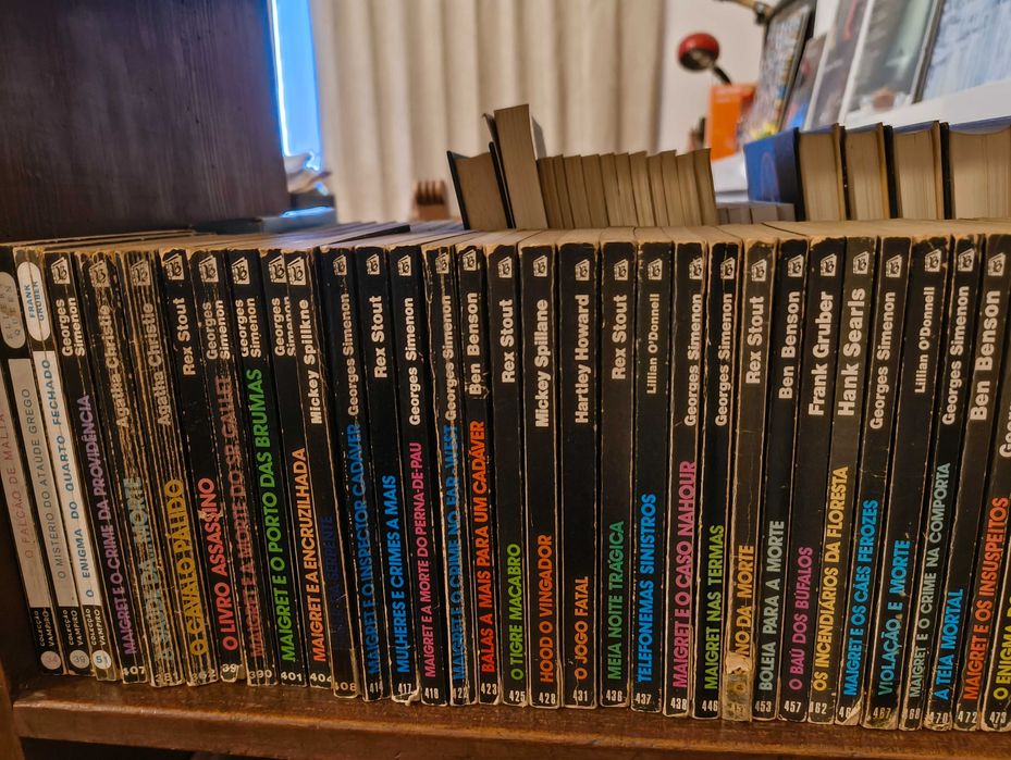 Livros da "Colecção VAMPIRO" (policiais), anos 70.