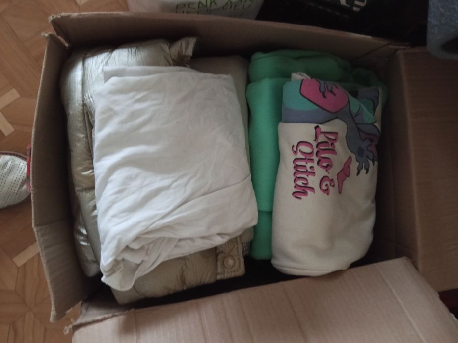 Ubrania dla dziewczynki 134