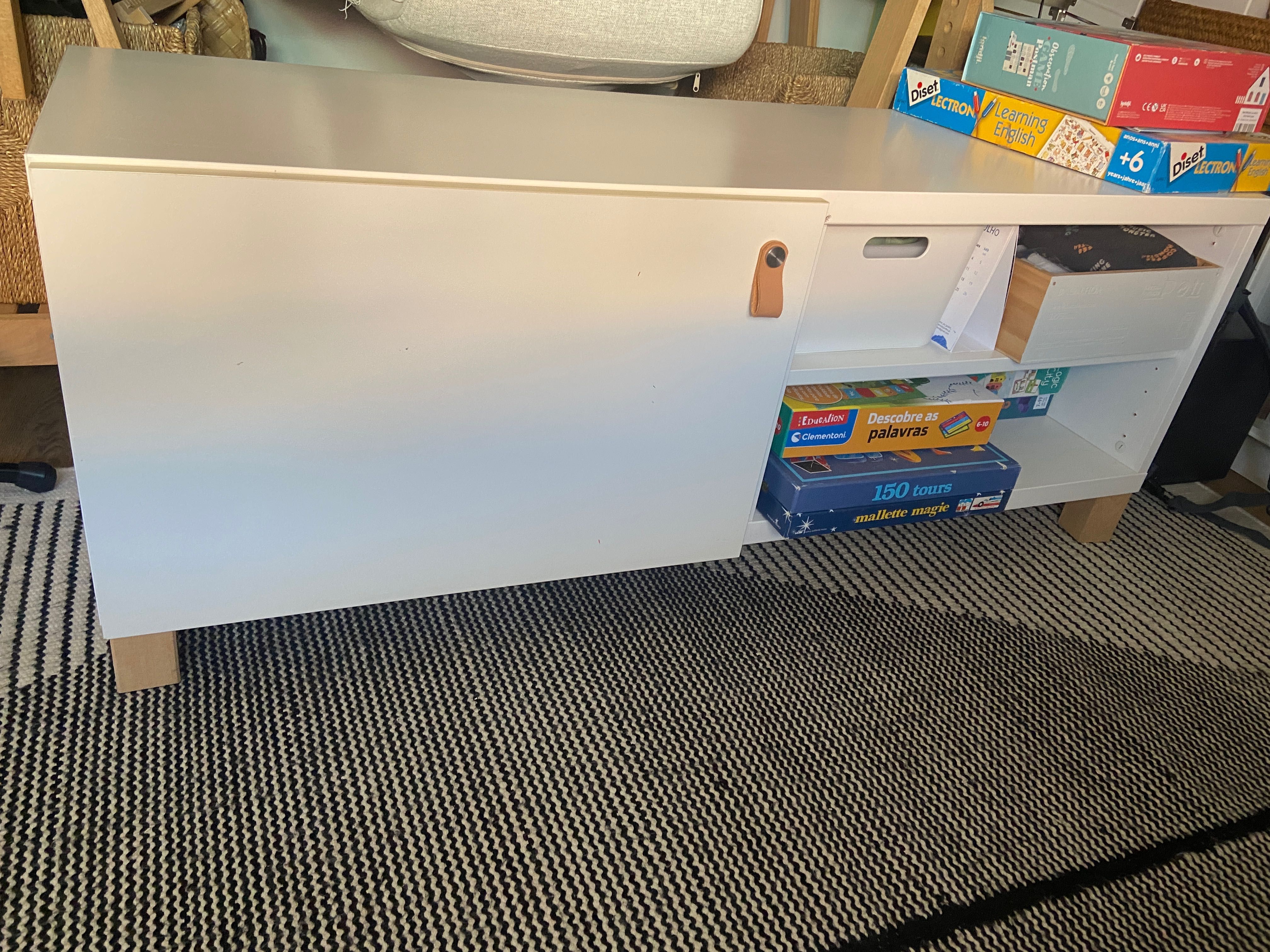 Móvel de TV c/portas - BESTÅ IKEA