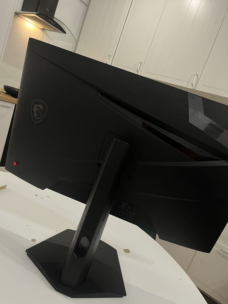 Monitor gamingowy 27 cali MSI 180hz