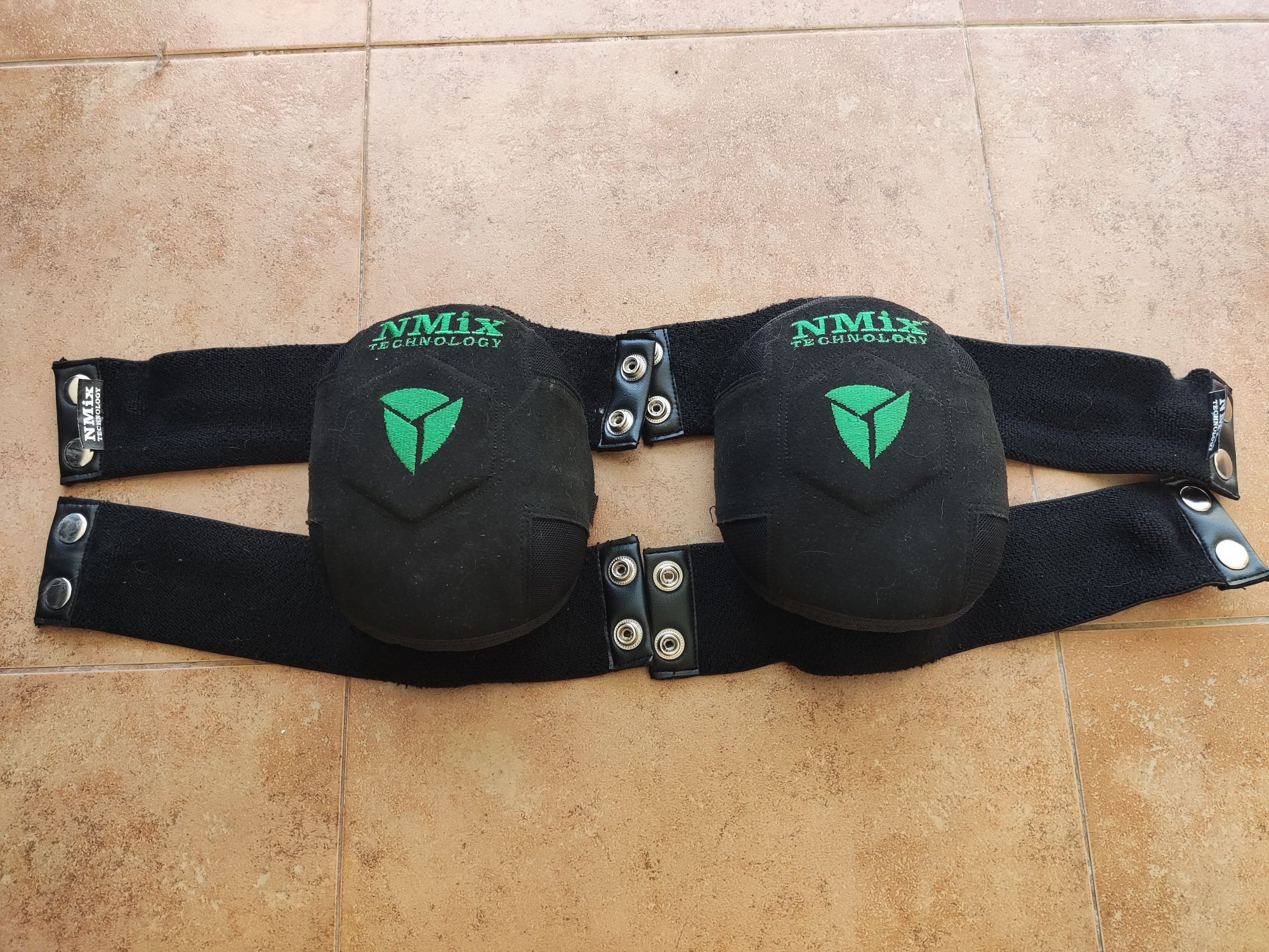 Joelheiras Hóquei Patins NMix Tamanho S