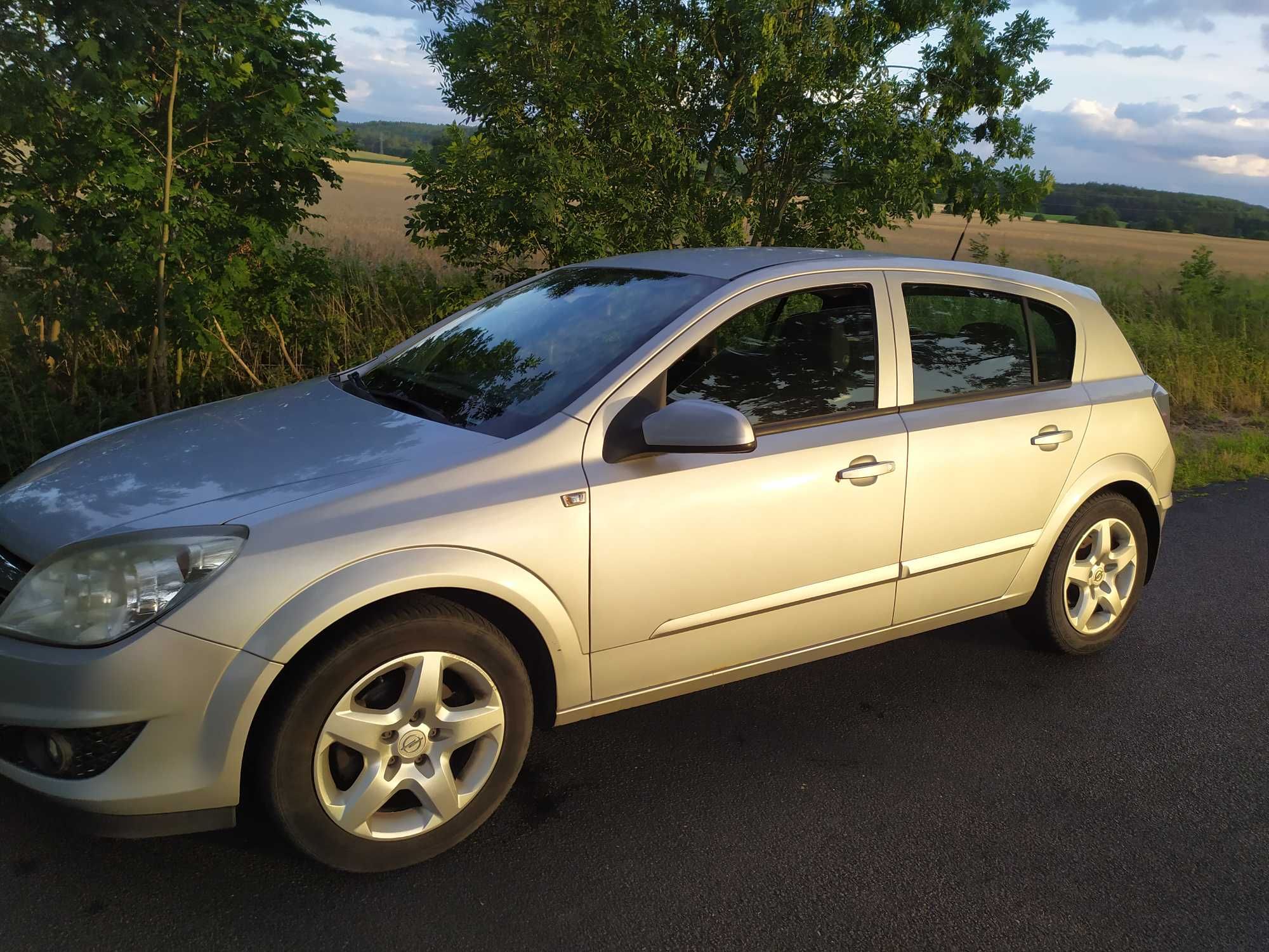 Opel Astra H 2008 rok