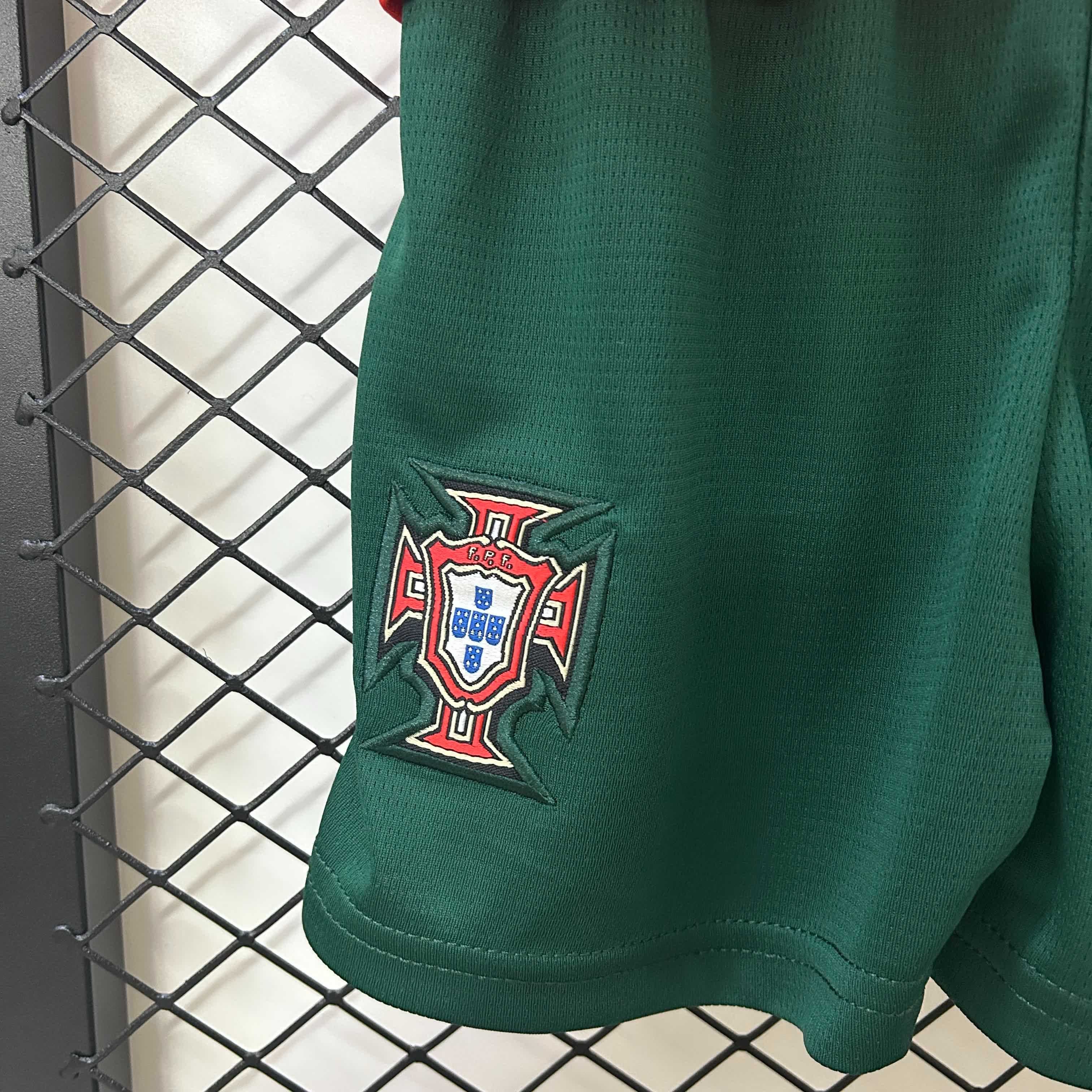 Conjunto Infantil Portugal 2025 Nations League