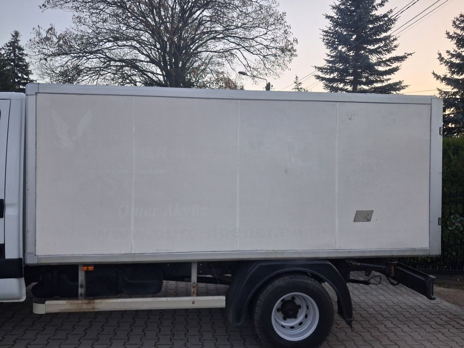 Zabudowa sciany 9 cm poly an izoterma chłodnia paka iveco daily