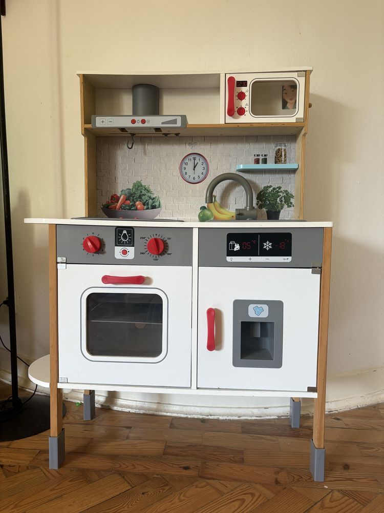 Cozinha de brincar em madeira