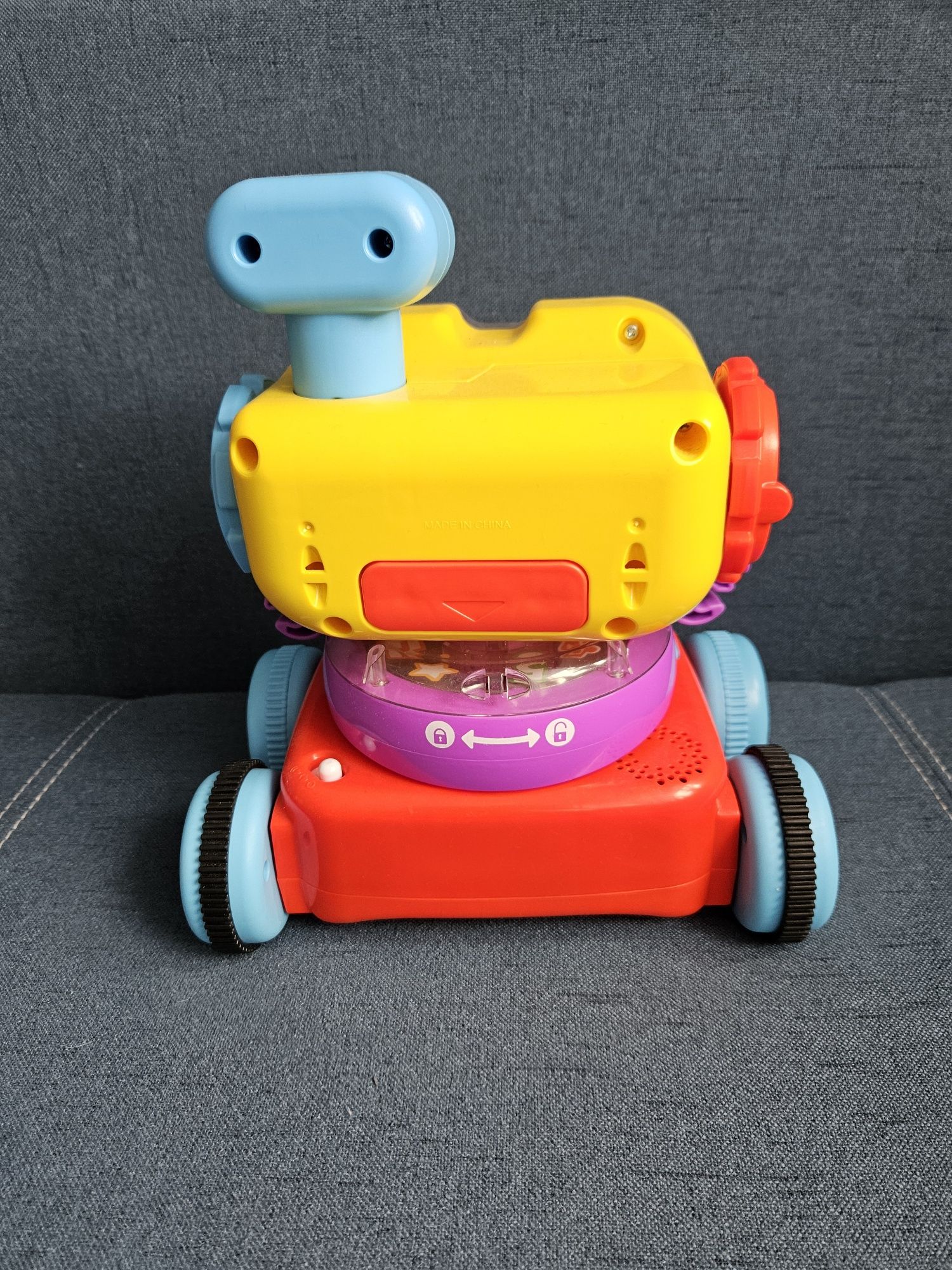 Robot fisher-price