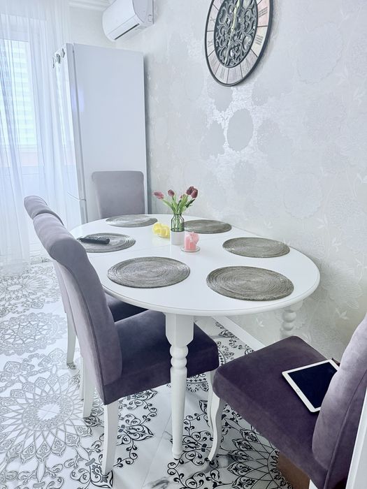 Кухонний білий стіл Tivoli розкладний деревяний обідній овальний