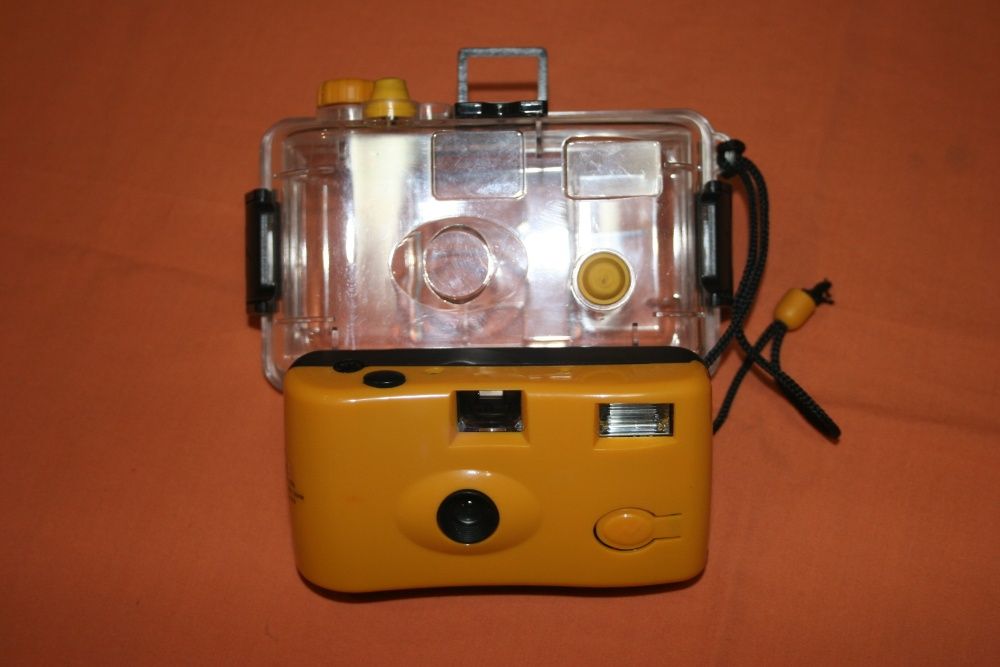 Продам плівковий фотоапарат (новий) для знімання під водою.