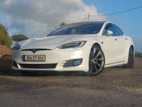 Tesla Model S Long Range