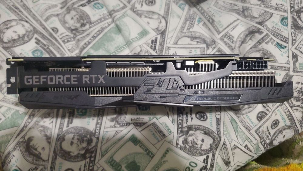Asus RTX 2080 SUPER rog strix OC 8gb