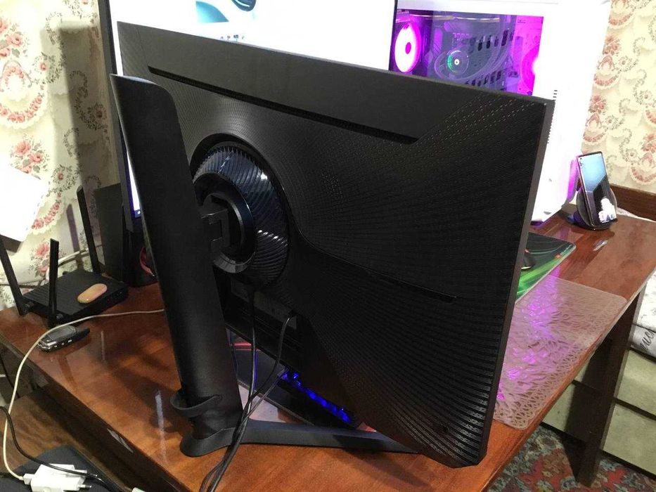 Продам монітор 27" Samsung Odyssey G4 S27BG400EI