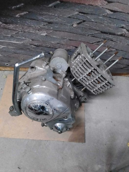 Daelim Daystar .VT.125.czesci silnika .Inne