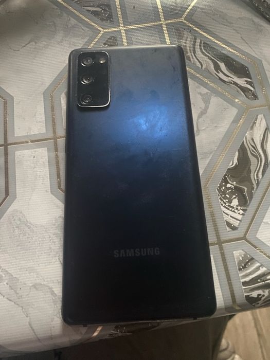 Samsung S20 FE (Pęknięty)