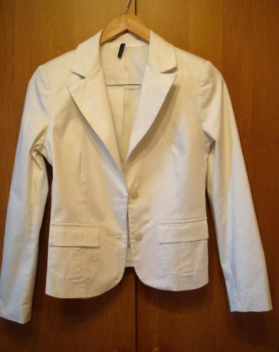 Стильный пиджак женский Naf Naf белый, p-p. 40 eur 46 наш M