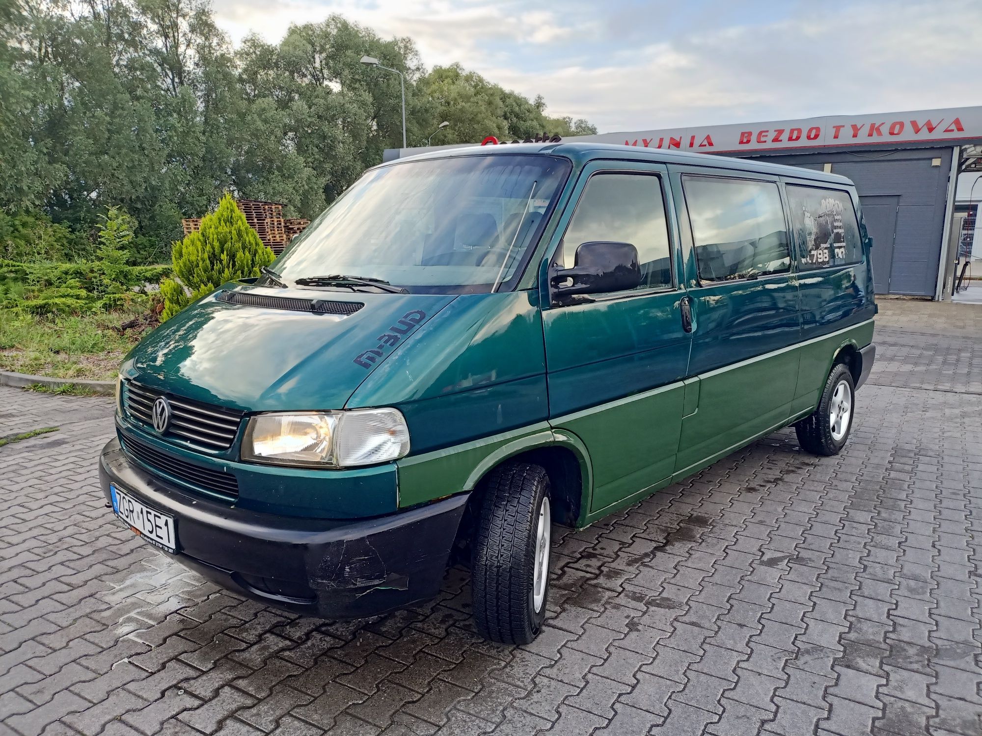 Zamienię VW transporter 2.5 long 6 osób