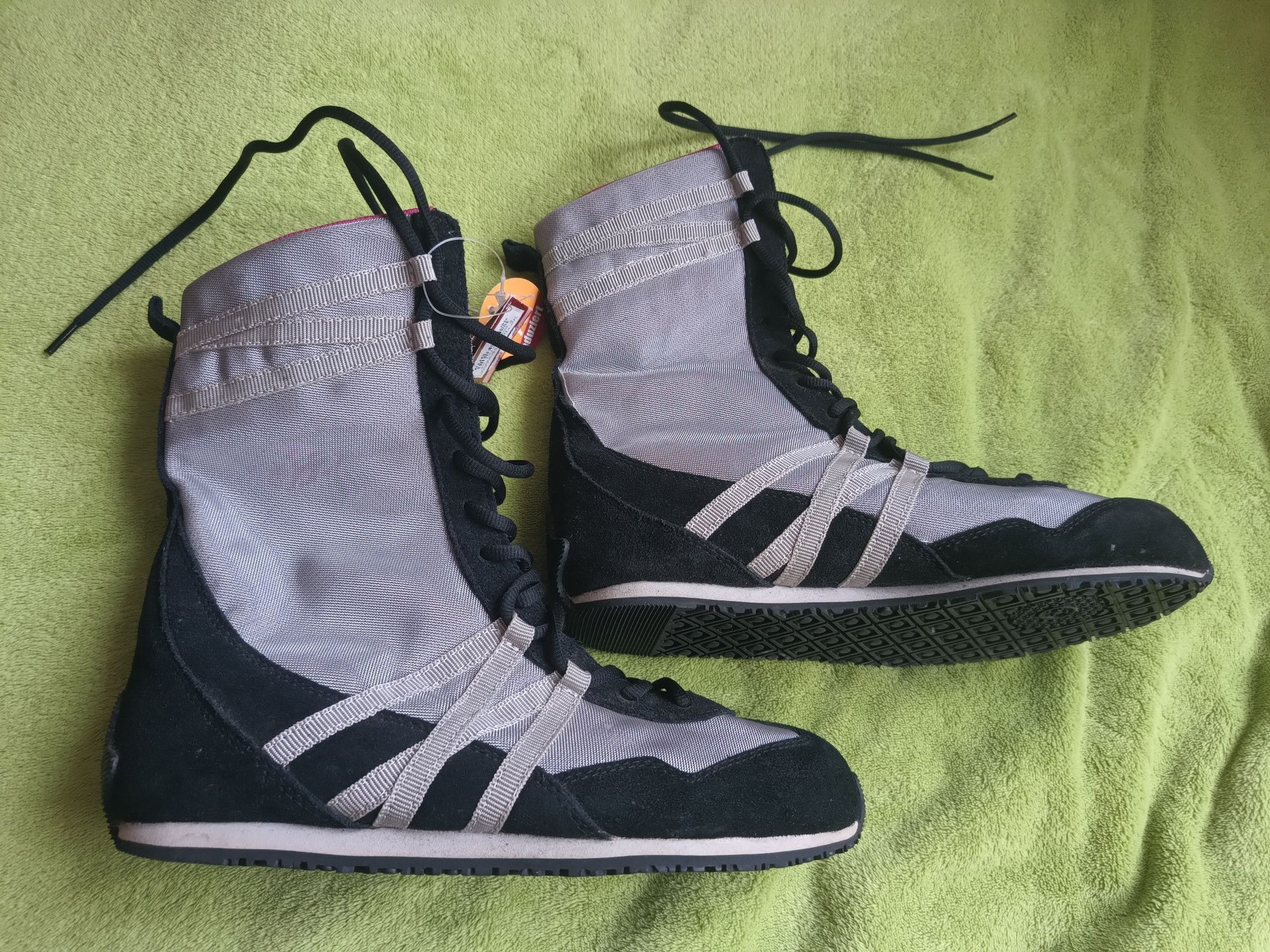 Buty kobiece bokserskie Young Spirit nowe rozmiar 40