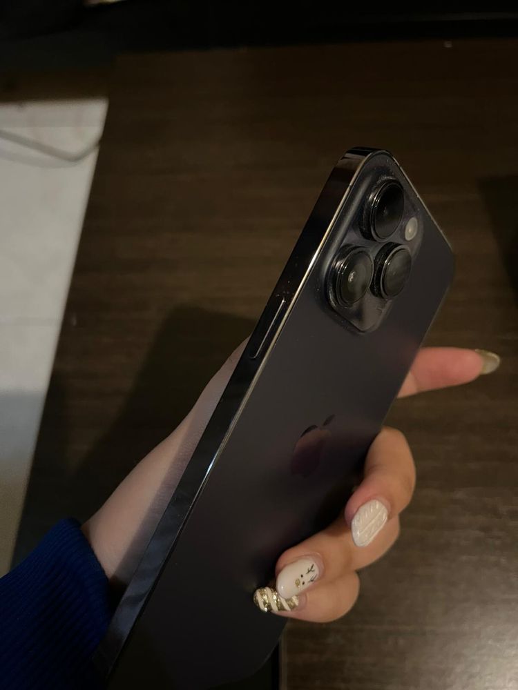 Iphone 14 pro max como novo.