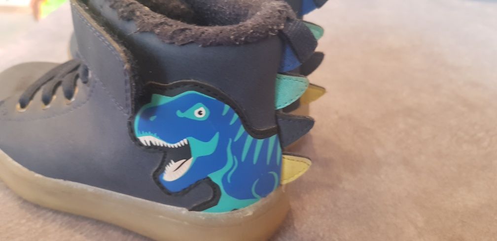 Buty ocieplane zima  H&M świecące Led migoczące  24
Dinozaury