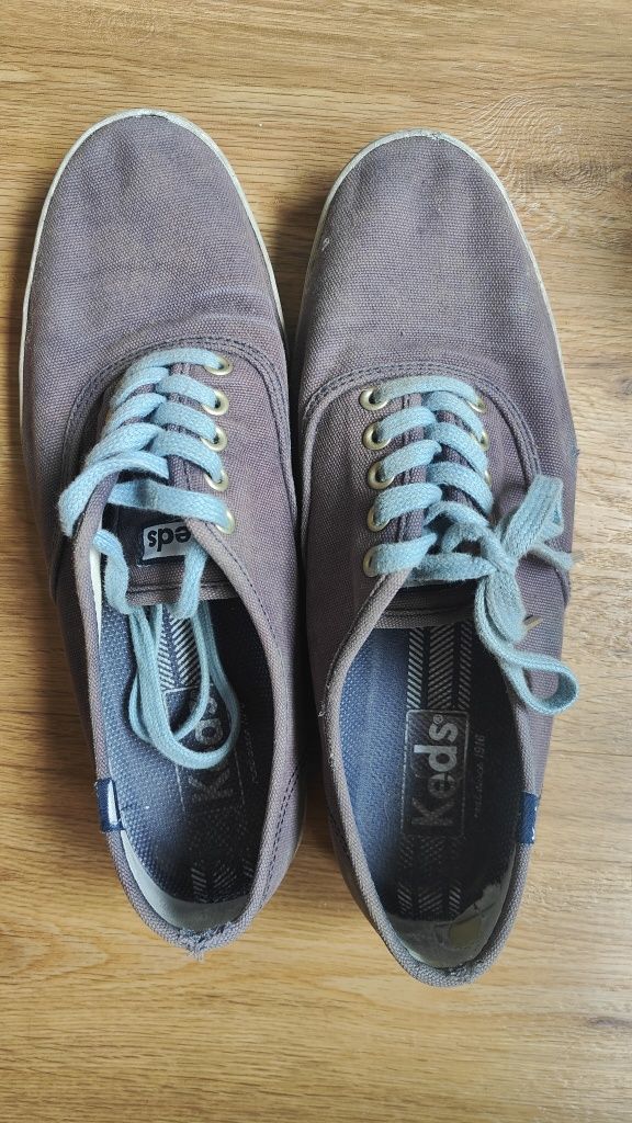 Sapatos Keds 43.5 - usados