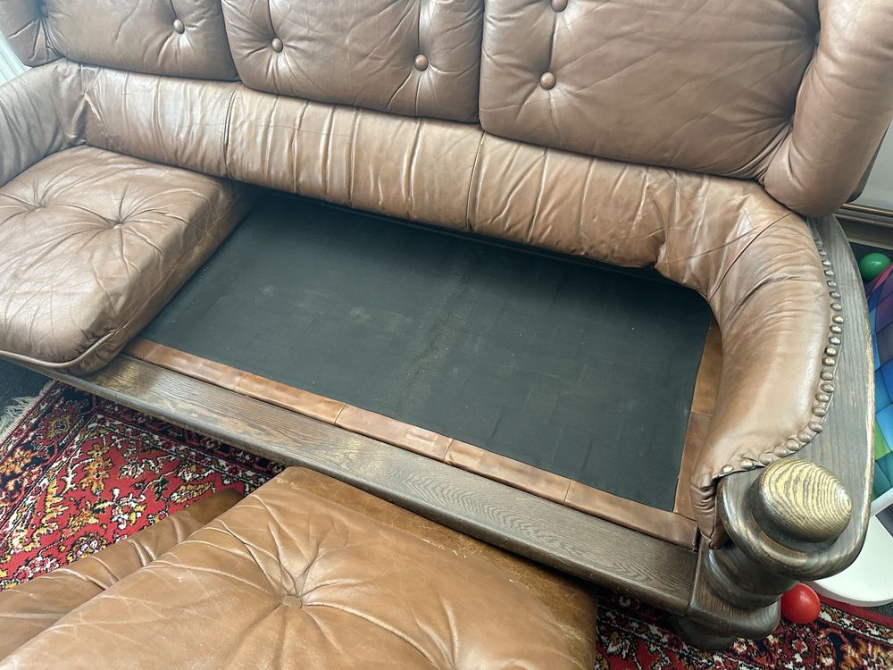 Sofa skórzana, dębowa rama – styl holenderski