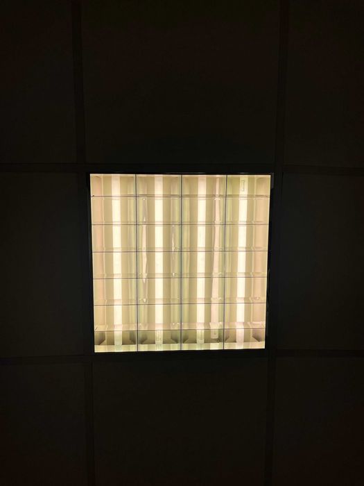 Lampy biurowe do podwieszanego sufitu -41 sztuk