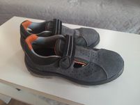 Buty robocze z metalowym podnoskiem