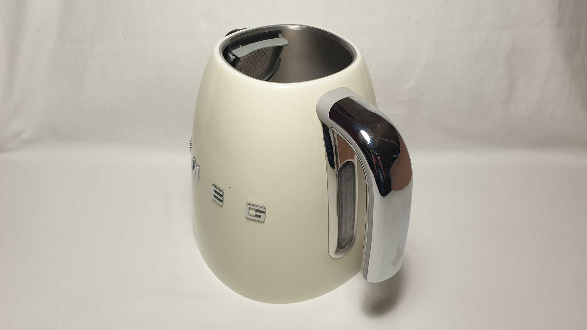 Czajnik elektryczny Smeg KLF04CREU 2400 W Biały Połysk