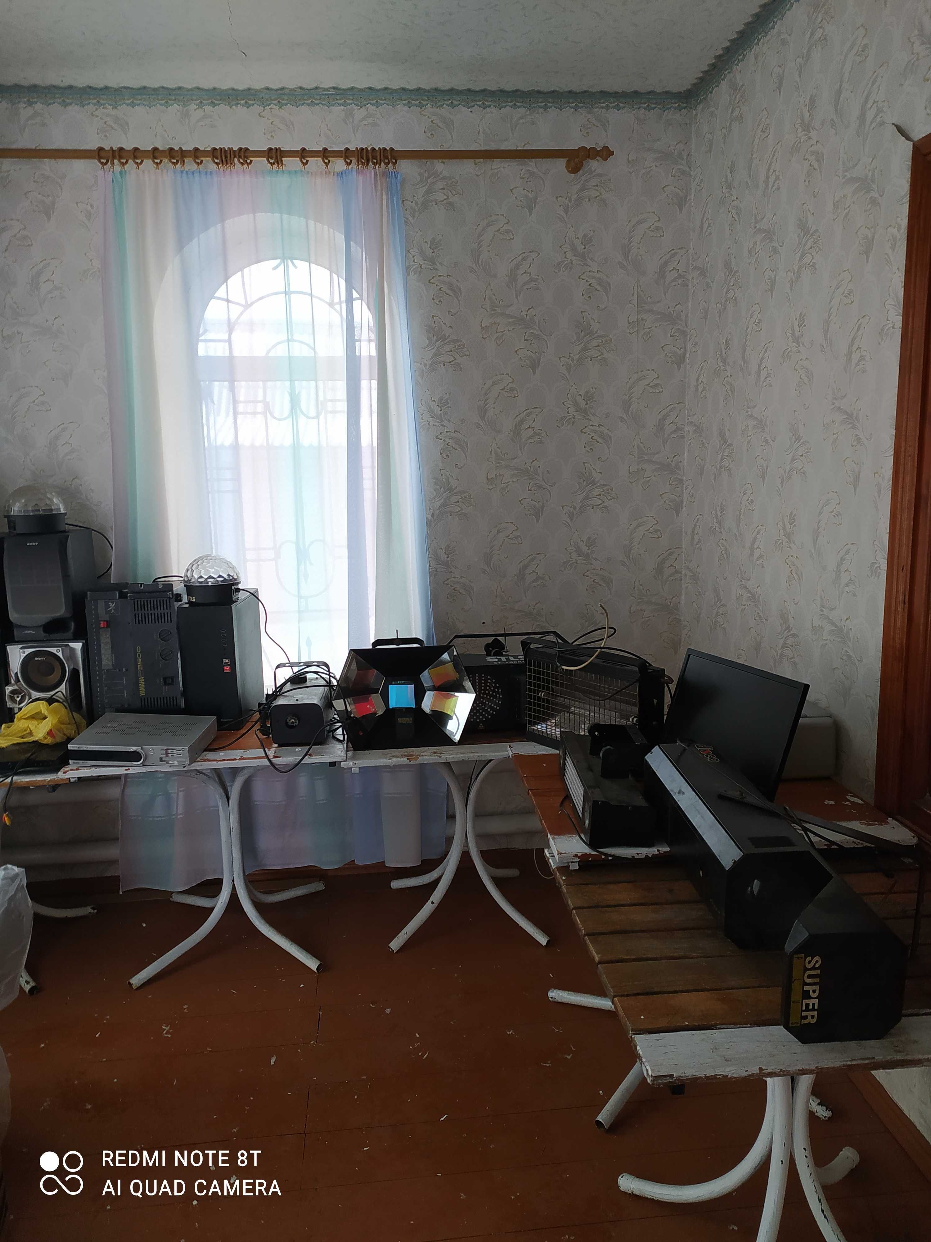 Продам  музикальную апаратуру со светомузикой или поменяю на прицеп.