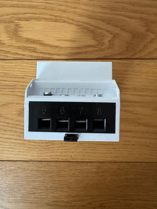 Medidor de energia trifásico