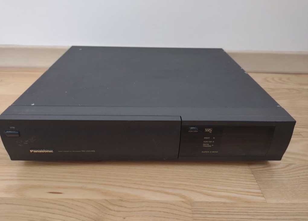 Magnetowid Odtwarzacz VHS PANASONIC NV-J35EE