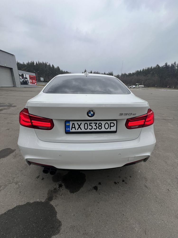 BMW 3 Series  330e iPerformance