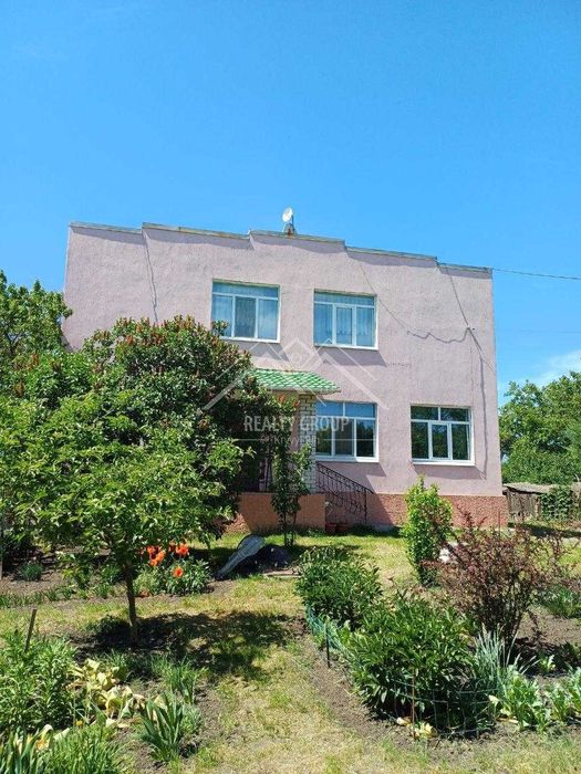 Продам маєток в с. Новоукраїнське ( ст. Нива Трудова) Євідновл.ення.