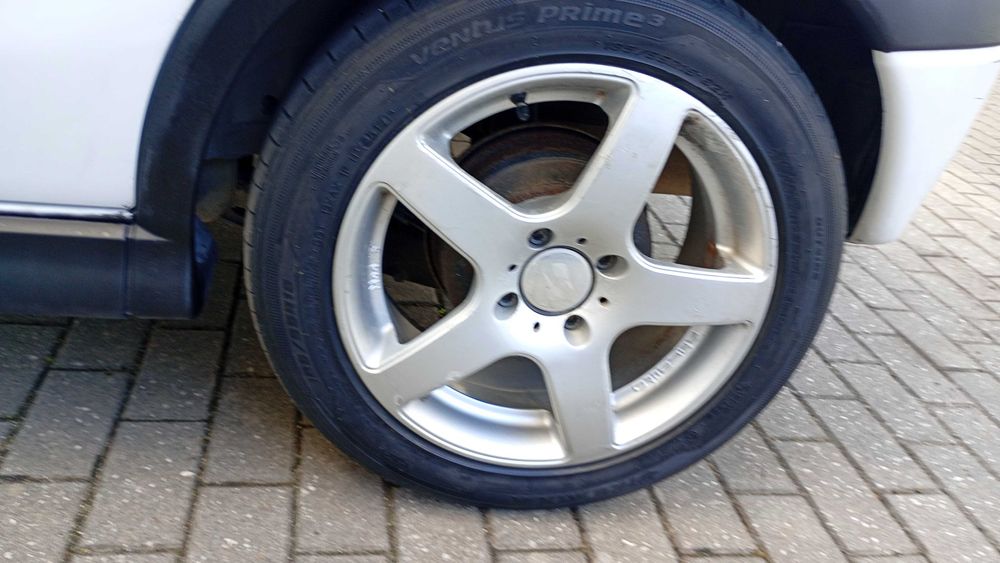 Veículo automóvel 1700 diesel