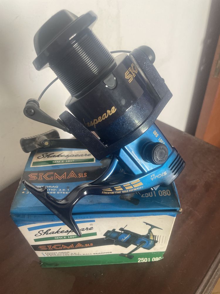 Carreto de pesca marca shakespeare modelo 2500 tamanho 080