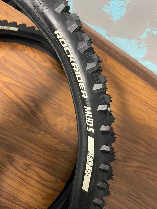 Зимняя вело покрышка 26 з шипами