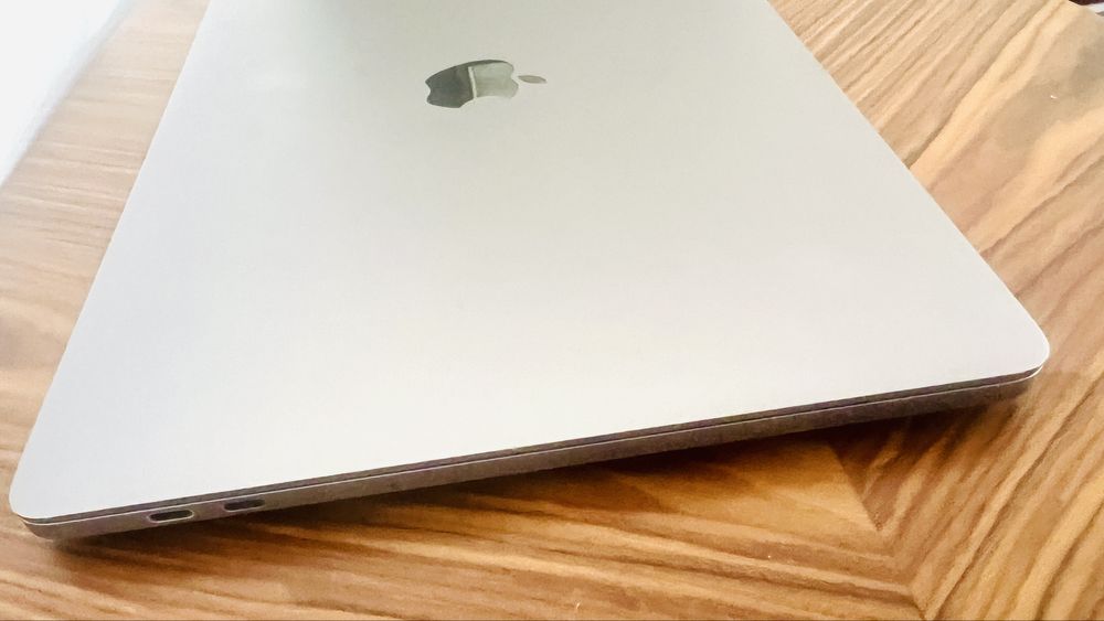 Macbook Pro M1 13” - Garantia loja 3 anos