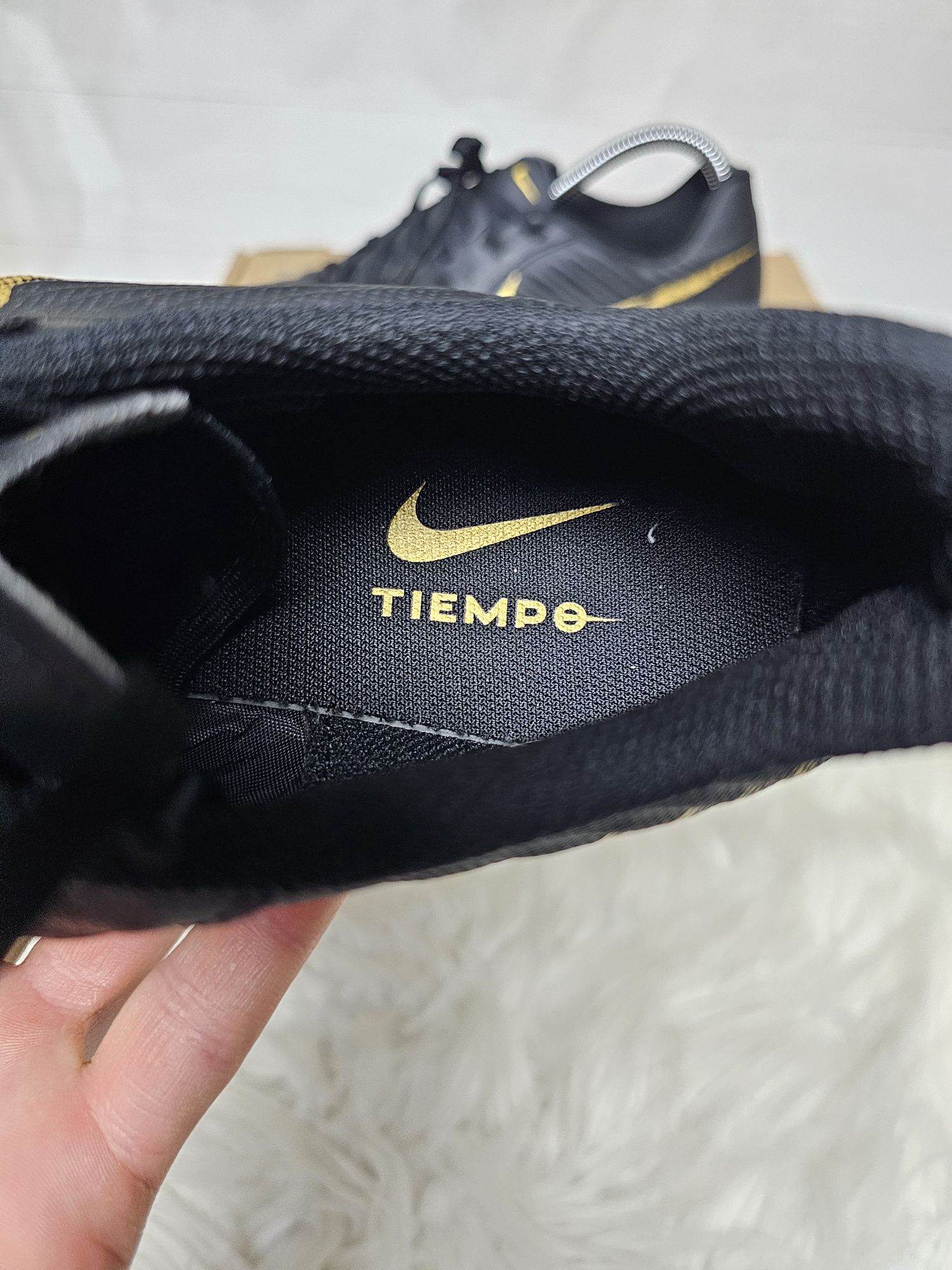 Футзалки Nike Tiempo Legend Academy AH7244-017