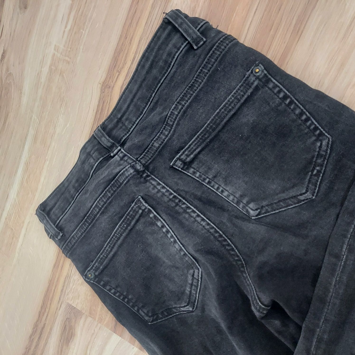 Sinsay xxs 32 czarne spodnie jeansy rurki damskie