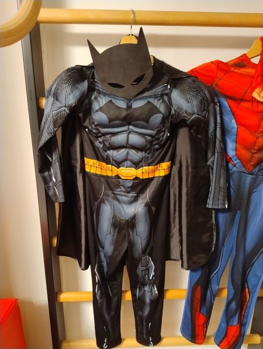 Strój karnawałowy Batman 122-128 H&M