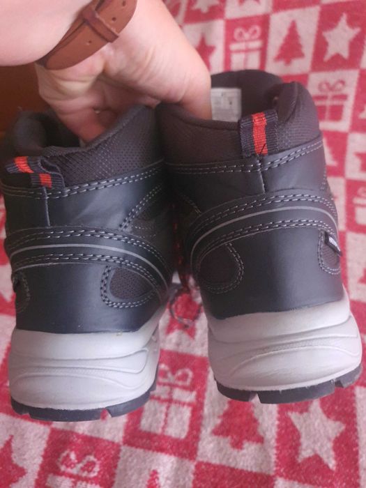 Botas montanha tamanho 41 à prova de água