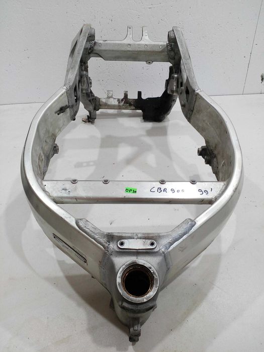 Honda cbr 900 sc33 rama z dokumentami zarejestrowana 1999