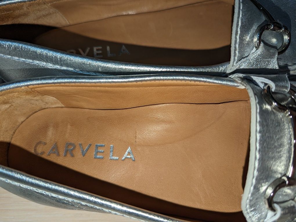 Carvela туфлі лофеои шкіра м'які 40 р по устілці 26 см ширина 8.5 см є